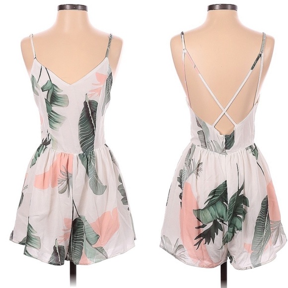 Shein Floral Romper | SIZE XS - Picture 1 of 4